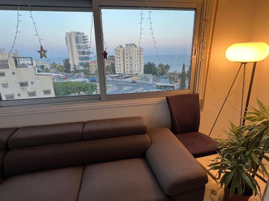 Seaview, 1 Bedroom Apt With A Pool Limassol Eksteriør billede